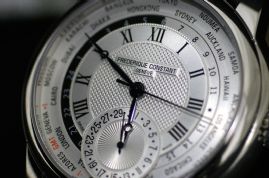 שעון לגבר יוקרתי פרדריק קונסטנט FREDERIQUE CONSTANT FC-718MC4H6 כסוף לוח לבן רצועה שחורה