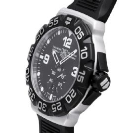 שעון לגבר יוקרתי טאג הייר TAG HEUER FORMULA 1 WAH1010.BT0717 כסוף לוח שחור רצועה שחורה