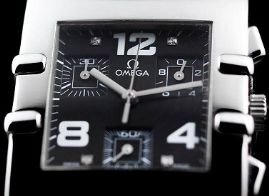 שעון יד שניה לאישה יוקרתי OMEGA 1841.55.11 כסוף לוח שחור רצועה שחורה